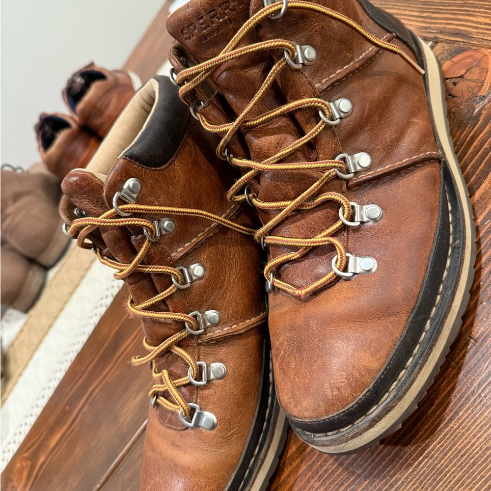 Sperry Tan Leather Lace-Up Boots